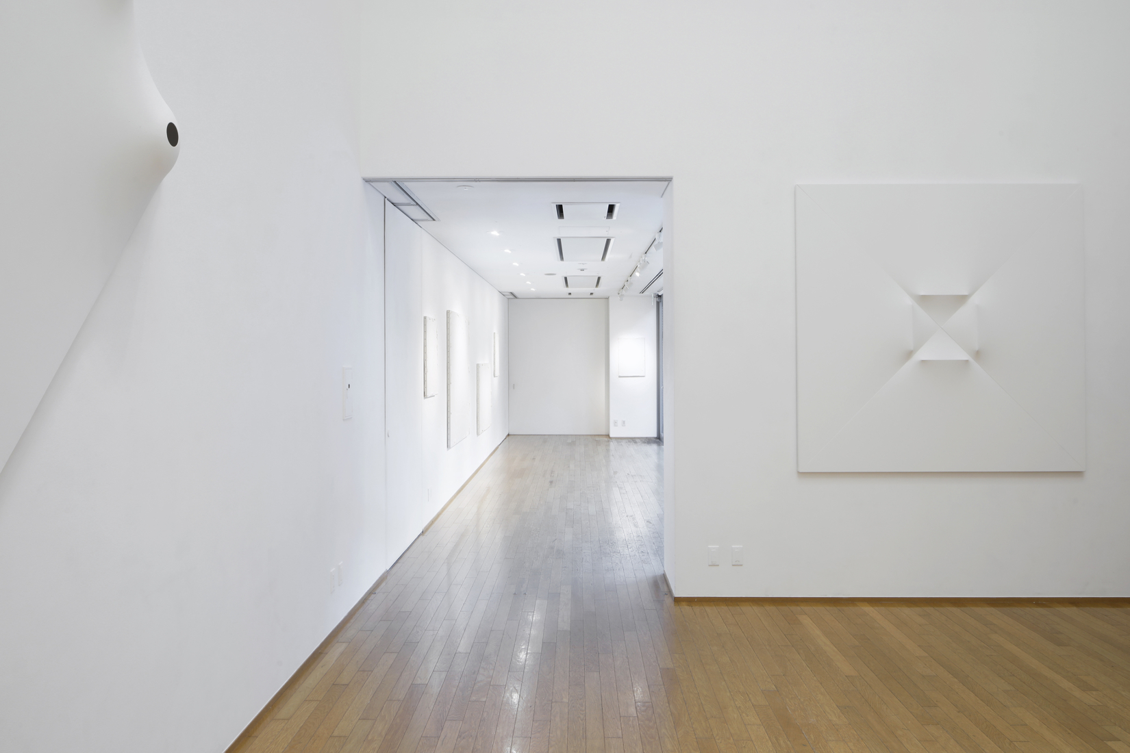 A Reappraisal of Norio Imai’s White, ARTCOURT Gallery, Osaka | Photo: Takeru Koroda