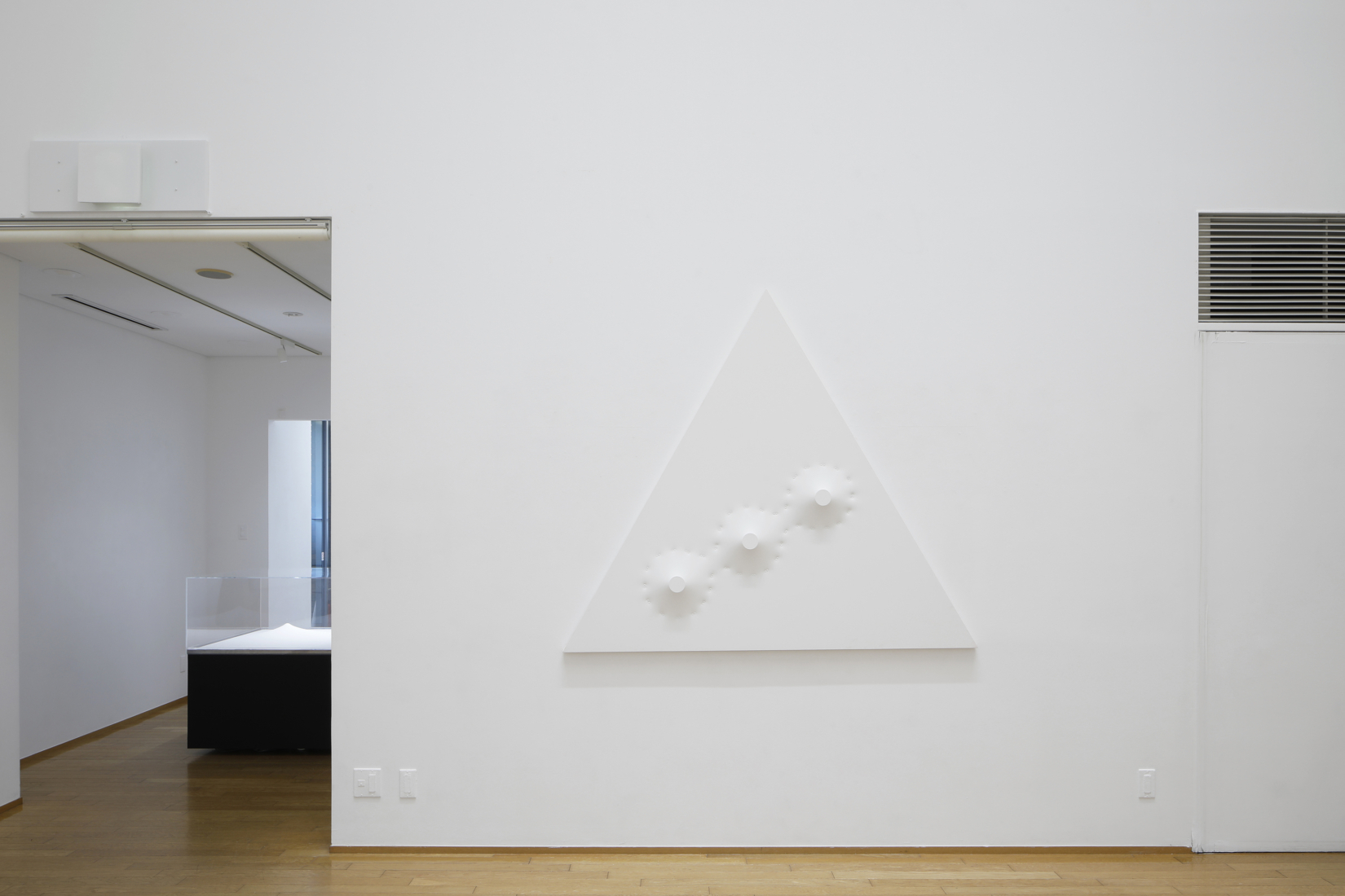 A Reappraisal of Norio Imai’s White, ARTCOURT Gallery, Osaka | Photo: Takeru Koroda