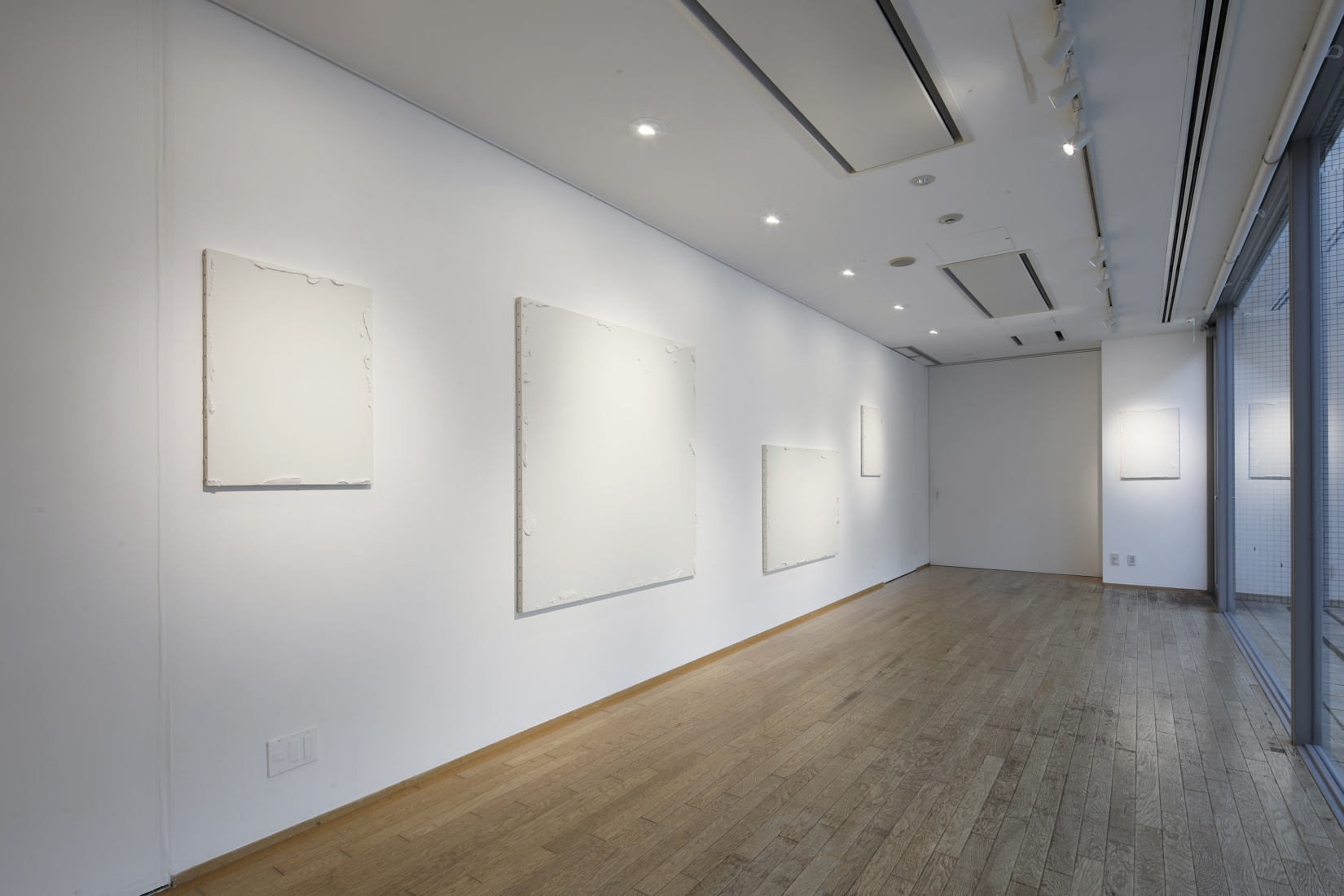 「再考:今井祝雄の白」アートコートギャラリー、大阪|撮影: 来田猛